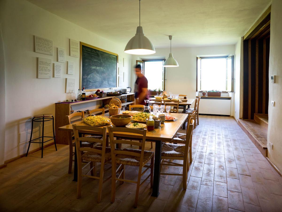 Ostello Bello Assisi ベヴァーニャ エクステリア 写真